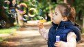 Los niños tendrán la oportunidad de usar su imaginación, con una variedad de actividades, que incluyen la construcción de objetos con material de uso cotidiano, la realización de murales, hacer arte en tiza y mucho más. Los niños tendrán la oportunidad de usar su imaginación, con una variedad de actividades, que incluyen la construcción de objetos con material de uso cotidiano, la realización de murales, hacer arte en tiza y mucho más.
