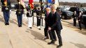 El presidente Donald Trump, camina junto al secretario interino de Defensa y jefe del Pentágono, Patrick Shanahan (der), a su llegada al Pentágono, este viernes en Arlington, Virgina. El presidente Donald Trump, camina junto al secretario interino de Defensa y jefe del Pentágono, Patrick Shanahan (der), a su llegada al Pentágono, este viernes en Arlington, Virgina.