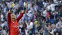 También habló de una hipotética salida del Real Madrid: Tengo contrato. Sé que lo he dado todo por este club y lo seguiré dando mientras esté aquí, pero un año igual a éste no me gustaría tener que volver a pasarlo. También habló de una hipotética salida del Real Madrid: Tengo contrato. Sé que lo he dado todo por este club y lo seguiré dando mientras esté aquí, pero un año igual a éste no me gustaría tener que volver a pasarlo.