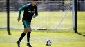 El jugador de la selección portuguesa Cristiano Ronaldo conoció de la multa durante un entrenamiento del equipo en Oeiras a las afueras de Lisboa, Portugal. El jugador de la selección portuguesa Cristiano Ronaldo conoció de la multa durante un entrenamiento del equipo en Oeiras a las afueras de Lisboa, Portugal.