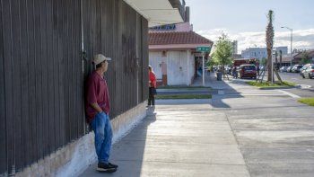 Todavía hoy se observa un estado de desolación a lo largo de la calle Flager, después de los trabajos ejecutados por el estado en esa arteria vial. 