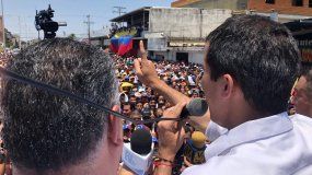 Desde El Tigre, estado Anzoategui, el presidente encargado Juan Guaidó. 