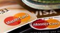 Foto referencial de tarjetas Visa y Master Card. Foto referencial de tarjetas Visa y Master Card.