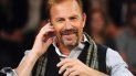 A sus 64 años, el actor protagoniza este film junto a Woody Harrelson y ambos dan vida a los agentes Hamer y Gault en un proyecto que data de 2005. A sus 64 años, el actor protagoniza este film junto a Woody Harrelson y ambos dan vida a los agentes Hamer y Gault en un proyecto que data de 2005.