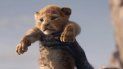 En este adelanto de The Lion King aparecen el león protagonista Simba y su padre Mufasa, su compañera Nala, y su malvado tío Scar, entre otros. En este adelanto de The Lion King aparecen el león protagonista Simba y su padre Mufasa, su compañera Nala, y su malvado tío Scar, entre otros.