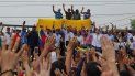 El presidente encargado de Venezuela, Juan Guaidó (cen.), habla a sus seguidores durante un acto en Villa del Rosario, en el estado Zulia. El presidente encargado de Venezuela, Juan Guaidó (cen.), habla a sus seguidores durante un acto en Villa del Rosario, en el estado Zulia.