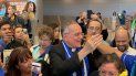 El monseñor Silvio Báez habló con la prensa en el Aeropuerto Internacional de Miami. El monseñor Silvio Báez habló con la prensa en el Aeropuerto Internacional de Miami.