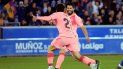 Carlos Aleñá y el uruguayo Luis Suárez celebran el primer gol del Barcelona Carlos Aleñá y el uruguayo Luis Suárez celebran el primer gol del Barcelona