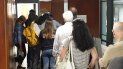 Españoles hacen fila para votar en Miami. Españoles hacen fila para votar en Miami.