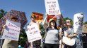Personas participan en una manifestación en apoyo a los derechos reproductivos de las mujeres. Personas participan en una manifestación en apoyo a los derechos reproductivos de las mujeres.