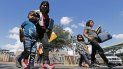 Según cifras de esta agencia federal, entre el pasado 1 de octubre y hasta el 30 de marzo, se identificaron a más de 2.700 personas en la frontera con México que de manera fraudulenta afirmaron ser parte de una familia. Según cifras de esta agencia federal, entre el pasado 1 de octubre y hasta el 30 de marzo, se identificaron a más de 2.700 personas en la frontera con México que de manera fraudulenta afirmaron ser parte de una familia.