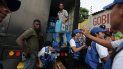 Personal de la Cruz Roja distribuye ayuda humanitaria en Venezuela. Personal de la Cruz Roja distribuye ayuda humanitaria en Venezuela.