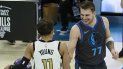 Luka Doncic (der.), de los Mavericks de Dallas, y el base Trae Young, de los Hawks de Atlanta. Luka Doncic (der.), de los Mavericks de Dallas, y el base Trae Young, de los Hawks de Atlanta.