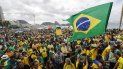 Simpatizantes del presidente Jair Bolsonaro se manifiestan este domingo en la Orla de Copacabana (Brasil). Simpatizantes del presidente Jair Bolsonaro se manifiestan este domingo en la Orla de Copacabana (Brasil).