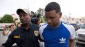 Gabriel Alexander Pérez Vizcaíno (alias El Hueso), el décimo arrestado de los implicados en el atentado contra el expelotero de Grandes Ligas David Ortiz, a su llegada al Palacio de Justicia en Santo Domingo. Gabriel Alexander Pérez Vizcaíno (alias El Hueso), el décimo arrestado de los implicados en el atentado contra el expelotero de Grandes Ligas David Ortiz, a su llegada al Palacio de Justicia en Santo Domingo.