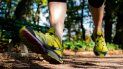 Caminar al aire libre es una buena práctica para obtener beneficios psicológicos. Caminar al aire libre es una buena práctica para obtener beneficios psicológicos.