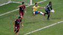 Con este resultado, el grupo A se pone patas arriba. Brasil aún lidera con cuatro puntos, los mismos que tiene Perú, su próximo rival, y dos menos que Venezuela, que se medirá en la última fecha a Bolivia, colista con cero unidades. Con este resultado, el grupo A se pone patas arriba. Brasil aún lidera con cuatro puntos, los mismos que tiene Perú, su próximo rival, y dos menos que Venezuela, que se medirá en la última fecha a Bolivia, colista con cero unidades.