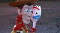 Forky es el nuevo juguete que se une a la pandilla. Forky es el nuevo juguete que se une a la pandilla.