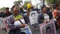 Familiares de los 43 estudiantes de la Escuela de Ayotzinapa, desaparecidos el 26 de septiembre de 2014, realizan una peregrinación a la Basílica de la Guadalupe, en Ciudad de México. Familiares de los 43 estudiantes de la Escuela de Ayotzinapa, desaparecidos el 26 de septiembre de 2014, realizan una peregrinación a la Basílica de la Guadalupe, en Ciudad de México.