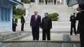 El presidente Donald Trump se reúne con el líder norcoreano Kim Jong Un en la zona desmilitarizada entre ambas Coreas. El presidente Donald Trump se reúne con el líder norcoreano Kim Jong Un en la zona desmilitarizada entre ambas Coreas.