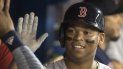 Devers, de 22 años, es el primer jugador de los Medias Rojas que se lleva el Jugador de la Semana desde que J.D. Martínez lo hiciera el año pasado. Devers, de 22 años, es el primer jugador de los Medias Rojas que se lleva el Jugador de la Semana desde que J.D. Martínez lo hiciera el año pasado.