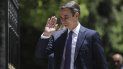 El primer ministro electo de Grecia, Kyriakos Mitsotakis, saluda mientras camina poco antes de tomar posesión del cargo, en el Palacio Presidencia del Atenas, el 8 de julio de 2019. El primer ministro electo de Grecia, Kyriakos Mitsotakis, saluda mientras camina poco antes de tomar posesión del cargo, en el Palacio Presidencia del Atenas, el 8 de julio de 2019.