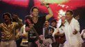 Vives, galardonado con dos Grammy y 11 Latin Grammy, cuenta entre sus éxitos más recientes Hoy tengo tiempo, Robarte un beso con Sebastián Yatra y La bicicleta con Shakira. Vives, galardonado con dos Grammy y 11 Latin Grammy, cuenta entre sus éxitos más recientes Hoy tengo tiempo, Robarte un beso con Sebastián Yatra y La bicicleta con Shakira.