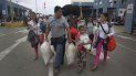 Migrantes venezolanos llegan a un puesto de control en Tumbes, del lado peruano de la frontera con Ecuador. Migrantes venezolanos llegan a un puesto de control en Tumbes, del lado peruano de la frontera con Ecuador.