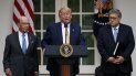 El presidente Donald Trump pronuncia unas palabras acompañado del secretario de Comercio, Wilbur Ross, a la izquierda, y el secretario de Justicia, William Barr, durante un acto relacionado con el próximo censo, en la Casa Blanca en Washington, el jueves 11 de julio de 2019 El presidente Donald Trump pronuncia unas palabras acompañado del secretario de Comercio, Wilbur Ross, a la izquierda, y el secretario de Justicia, William Barr, durante un acto relacionado con el próximo censo, en la Casa Blanca en Washington, el jueves 11 de julio de 2019