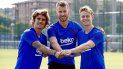 Griezmann, Neto y De Jong, caras nuevas en los primeros entrenamientos del Barça. Dembélé y Ter Stegen reciben el alta médica y trabajan con normalidad. Griezmann, Neto y De Jong, caras nuevas en los primeros entrenamientos del Barça. Dembélé y Ter Stegen reciben el alta médica y trabajan con normalidad.