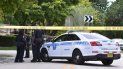La policía acudió al lugar de los hechos. La policía acudió al lugar de los hechos.
