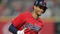 Mercado, quien llegó al juego en una mala racha durante la que se había ido de 25-1, envió la pelota al graderío del jardín izquierdo frente al dominicano Víctor Alcántara (3-2), para quebrar el empate 5-5. Asimismo, el novato disparó un bambinazo solitario ante el abridor Daniel Norris en el quinto acto. Mercado, quien llegó al juego en una mala racha durante la que se había ido de 25-1, envió la pelota al graderío del jardín izquierdo frente al dominicano Víctor Alcántara (3-2), para quebrar el empate 5-5. Asimismo, el novato disparó un bambinazo solitario ante el abridor Daniel Norris en el quinto acto.