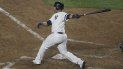 El dominicano Edwin Encarnación la botó por segundo día consecutivo, suma tres jonrones en dos juegos y siete bambinazos desde que fue adquirido por el conjunto de Nueva York. El dominicano Edwin Encarnación la botó por segundo día consecutivo, suma tres jonrones en dos juegos y siete bambinazos desde que fue adquirido por el conjunto de Nueva York.
