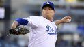 Ryu (11-2), que fue el abridor de la Nacional en el Juego de las Estrellas, se anotó el triunfo tras admitir una llegada al plato en cuatro hits con tres boletos y siete ponches. Ryu (11-2), que fue el abridor de la Nacional en el Juego de las Estrellas, se anotó el triunfo tras admitir una llegada al plato en cuatro hits con tres boletos y siete ponches.