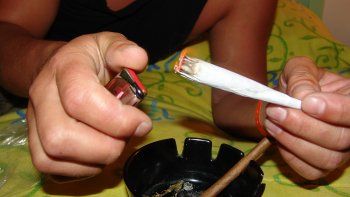 La propuesta de referendo en Florida pide la autorización del consumo para mayores de 21 años.