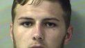 La Oficina del Sheriff del Condado de Okaloosa muestra a Hunter Mills al momento de ser fichado. La Oficina del Sheriff del Condado de Okaloosa muestra a Hunter Mills al momento de ser fichado.
