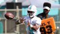 Mark Walton, de 22 años, jugó a nivel fútbol americano para la Universidad de Miami y fue seleccionado en la cuarta ronda del draft de la NFL por los Bengals de Cincinnati en 2018. Firmó con los Dolphins este año. Mark Walton, de 22 años, jugó a nivel fútbol americano para la Universidad de Miami y fue seleccionado en la cuarta ronda del draft de la NFL por los Bengals de Cincinnati en 2018. Firmó con los Dolphins este año.