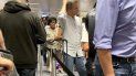 El actor cubano Fernando Echevarría en el aeropuerto de Miami. El actor cubano Fernando Echevarría en el aeropuerto de Miami.
