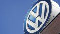 Logo de Volkswagen sobre un edificio de la compañía en Wolfsburg, Alemania. Logo de Volkswagen sobre un edificio de la compañía en Wolfsburg, Alemania.