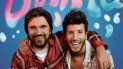 Los cantantes colombianos se unen en este vibrante tema. Los cantantes colombianos se unen en este vibrante tema.