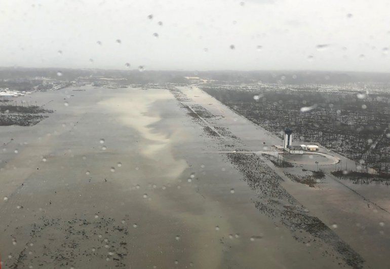 <p></p><p>As&iacute; qued&oacute; la pista del aeropuerto Marsh Harbour en <a href=