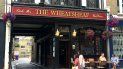 Frente de The Wheatsheaf, pub de Londres que frecuentara el escritor George Orwell, en foto del 13 de julio del 2019. Frente de The Wheatsheaf, pub de Londres que frecuentara el escritor George Orwell, en foto del 13 de julio del 2019.