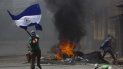 La bandera Azul y Blanco se ha convertido en un símbolo de la lucha contra la segunda dictadura sandinista que encabeza Daniel Ortega. La bandera Azul y Blanco se ha convertido en un símbolo de la lucha contra la segunda dictadura sandinista que encabeza Daniel Ortega.