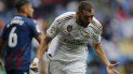 Benzema marcó sus tantos en un lapso de seis minutos, primero con un remate de cabeza a los 25 y amplió con un disparo de zurda a los 31. El brasileño Casemiro convirtió el tercero en una primera mitad de lucimiento merengue a los 40. Benzema marcó sus tantos en un lapso de seis minutos, primero con un remate de cabeza a los 25 y amplió con un disparo de zurda a los 31. El brasileño Casemiro convirtió el tercero en una primera mitad de lucimiento merengue a los 40.
