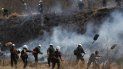 Policías y bomberos trabajan para apagar un incendio en el bosque de Chiquitanía, en las afueras de Roboré, Bolivia, el viernes 30 de agosto de 2019. La Unión Europea, Estados Unidos y otros países prometieron más ayuda para combatir los incendios forestales que afectan desde hace dos meses a Bolivia. Policías y bomberos trabajan para apagar un incendio en el bosque de Chiquitanía, en las afueras de Roboré, Bolivia, el viernes 30 de agosto de 2019. La Unión Europea, Estados Unidos y otros países prometieron más ayuda para combatir los incendios forestales que afectan desde hace dos meses a Bolivia.