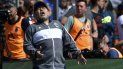 Diego Maradona, técnico de Gimnasia y Esgrima La Plata, se lamenta luego que su equipo pierde una oportunidad de gol, durante un partido ante Racing, el domingo 15 de septiembre de 2019 Diego Maradona, técnico de Gimnasia y Esgrima La Plata, se lamenta luego que su equipo pierde una oportunidad de gol, durante un partido ante Racing, el domingo 15 de septiembre de 2019