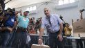 Gonzalo Castillo, electo como candidato presidencial por el partido de la Liberación Dominicana, vota durante las primarias en Santo Domingo, República Dominicana, el domingo 6 de octubre de 2019. Gonzalo Castillo, electo como candidato presidencial por el partido de la Liberación Dominicana, vota durante las primarias en Santo Domingo, República Dominicana, el domingo 6 de octubre de 2019.