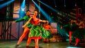 El show, que se ha presentado este lunes, combina impresionantes números de circo con danza y música, con un total de 36 artistas cubanos sobre el escenario. El show, que se ha presentado este lunes, combina impresionantes números de circo con danza y música, con un total de 36 artistas cubanos sobre el escenario.