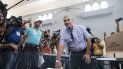 Gonzalo Castillo, quien buscaba la candidatura presidencial con su partido de la Liberación Dominicana, vota durante las primarias en Santo Domingo, República Dominicana, el domingo 6 de octubre de 2019 Gonzalo Castillo, quien buscaba la candidatura presidencial con su partido de la Liberación Dominicana, vota durante las primarias en Santo Domingo, República Dominicana, el domingo 6 de octubre de 2019