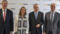 De izquierda a derecha, las nuevas autoridades interinas de Renault: subgerente Jose-Vicente de los Mozos, CEO, Clotilde Delbos, presidente de Renault SA, Jean-Dominique Senart, y subdirector Olivier Murguet en una conferencia de prensa en la sede de la empresa en Boulogne-Billancourt, Francia, viernes 11 de octubre de 2019. De izquierda a derecha, las nuevas autoridades interinas de Renault: subgerente Jose-Vicente de los Mozos, CEO, Clotilde Delbos, presidente de Renault SA, Jean-Dominique Senart, y subdirector Olivier Murguet en una conferencia de prensa en la sede de la empresa en Boulogne-Billancourt, Francia, viernes 11 de octubre de 2019.